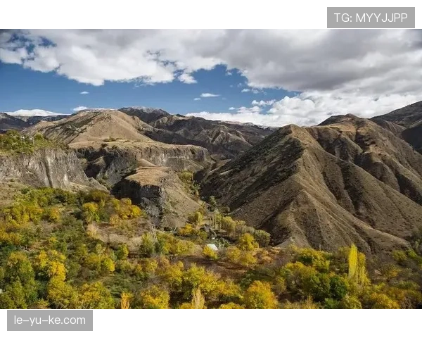 亚美尼亚国家队闪耀高加索虎杯，胜利曙光点燃希望