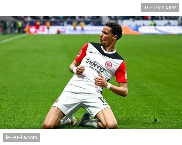 德甲夏窗关键球员转会引发热议，各队迎战新赛季挑战