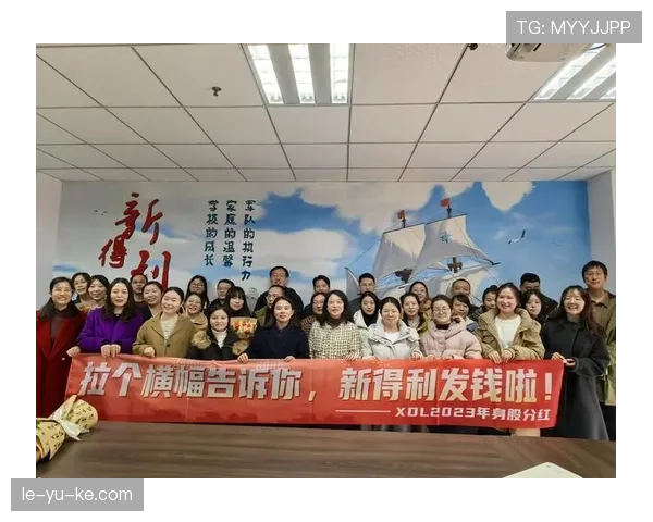 霍奇森融合青春活力与经验智慧，率队稳健前行开启新篇章